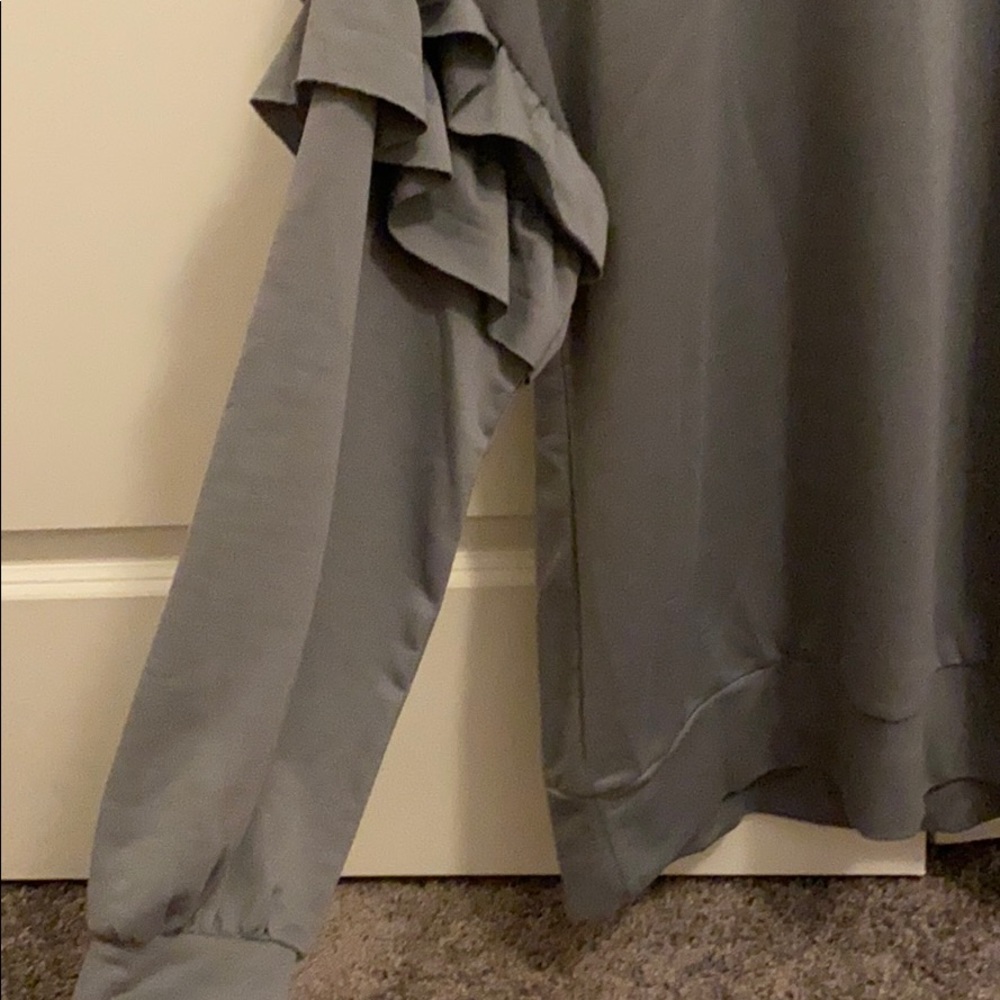 Boutique Pullover - Picture 2 of 3